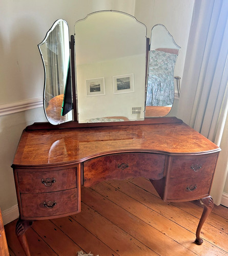 1930s burr walnut queen anne - queen,