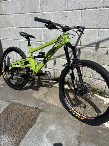 Orange alpine 160 medium - 160,