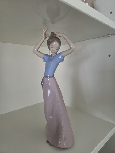 Nao lladro porcelain figurine - nao,