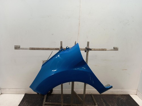 Ford fiesta left front - left,