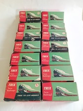 TRIX : OO GAUGE : JOB LOT OF 14 x EMPTY WAGON BOXES