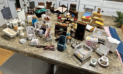 Huge vintage doll house - huge,