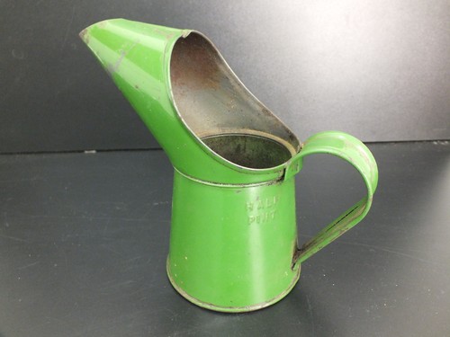 Vintage half pint oil pourer - pint,