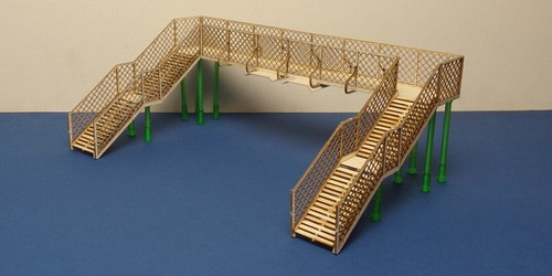 Gauge lner footbridge long - footbridge,