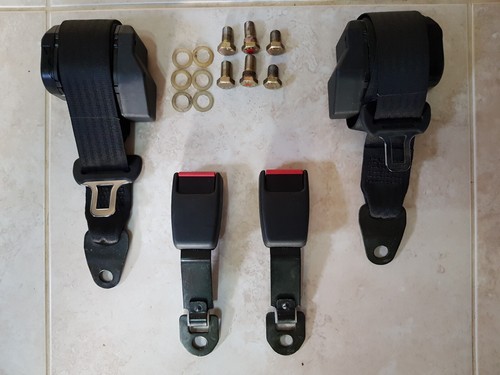Porsche 928 rear seat belt - rear,