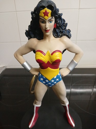 Wonder woman statue - woman, 13inch