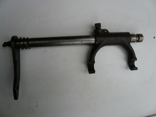 Daimler sp250 clutch - fork, and