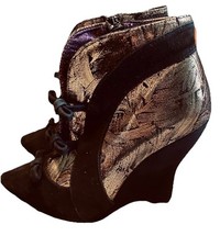 Poetic Licence Suede Pointed Wedge Black & Gold Ankle Shoe Boots Size 6 (39) 