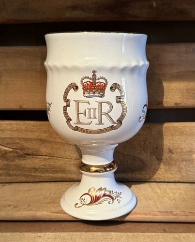 Aged vintage queen elizabeth - queen,