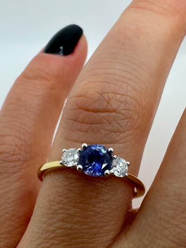 18ct yellow gold trilogy - yellow, blue