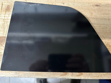 Deck window Bb / aft fixed /