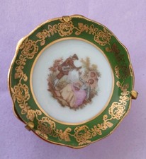La Reine Limoges Porcelain Miniature Plate 5cm Fragonard Lovers Gilted Green