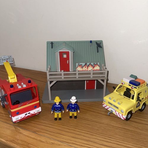 Fireman sam with pontypandy - sam,