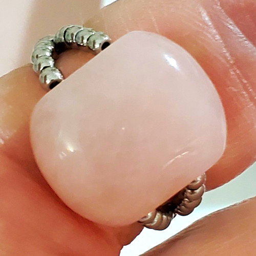Rose quartz cabochon - rose,