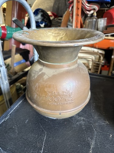 Vintage american spittoon - vintage,