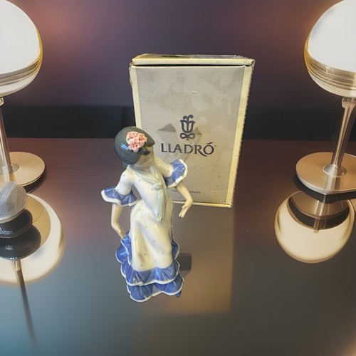 Lladro 1983 porcelain figurine - 1983,