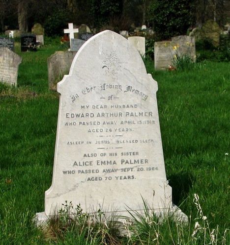 Photo 6x4 the grave edward - the,