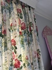 VINTAGE FRENCH FRILL COUNTRY CHIC CABBAGES ROSES PINK BLOOMS AND FLORAL CURTAINS