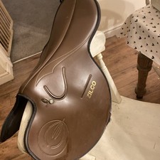 Lightweight Horse Race Racing Exercise Saddle. Pre owned