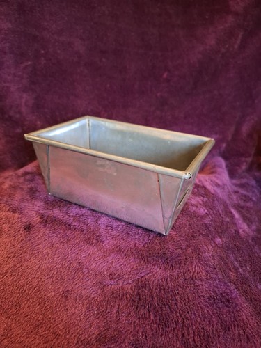 Vintage metal loaf tin baking - vintage,