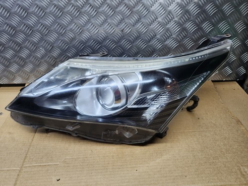Toyota avensis headlight front - avensis,
