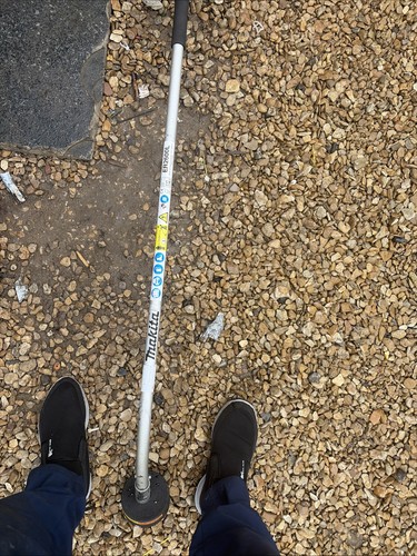 Makita curved shaft strimmer - makita,