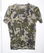 BNWOT MENS KUIU MERINO CAMO T