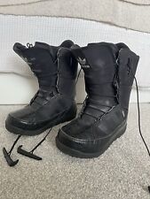 snowboarding boots Size 5