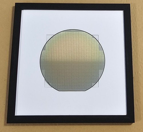 Semiconductor chip disc 6 - chip/disc,