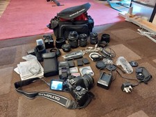 Olympus E620 Digital Camera Package With A lot Of Extras 