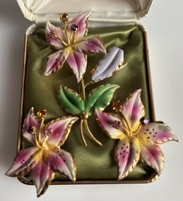 Vintage Enamel Brooch Pin &