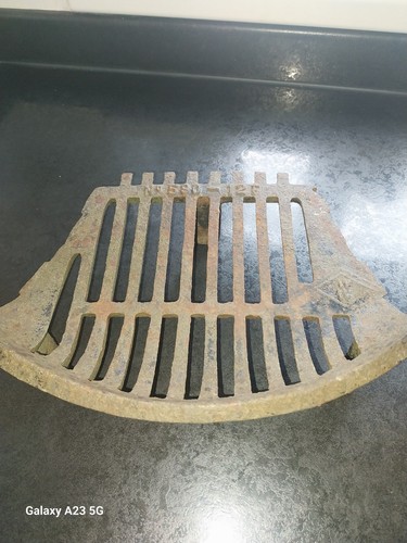 Vintage cast iron curved - iron, front