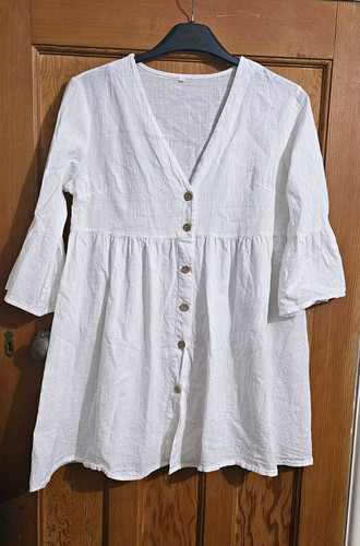 White neck smock - v-neck,