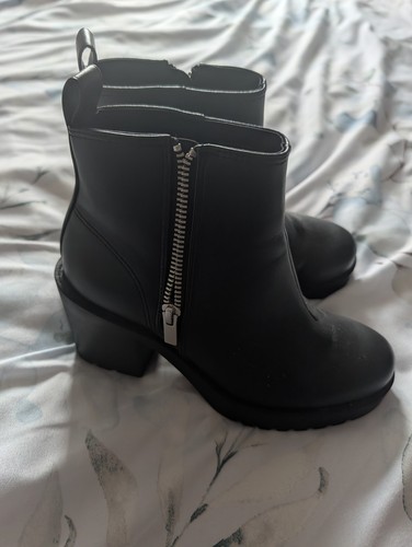 Divided size black heel - h&m,