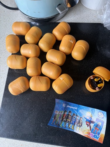 Kinder egg capsules x16 - egg,