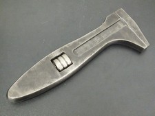 LARGE VINTAGE  9 INCH KING