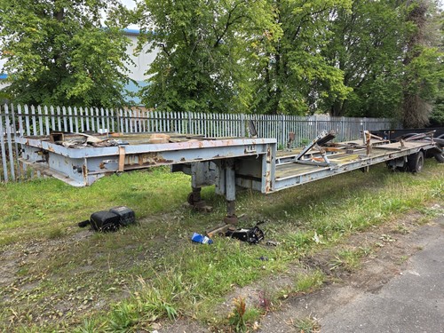 Single axle low - loader, /