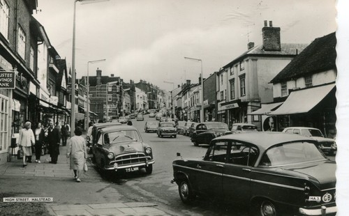 Old cars the high street - on,