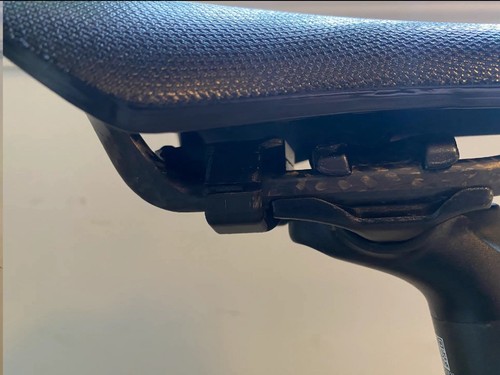 Airtag bike saddle mount - airtag,