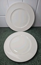 Wedgwood Windsor Plates Very Large 12 Inch Dinner Plates With Fluted Edges  