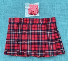 Woman’s pleated checked