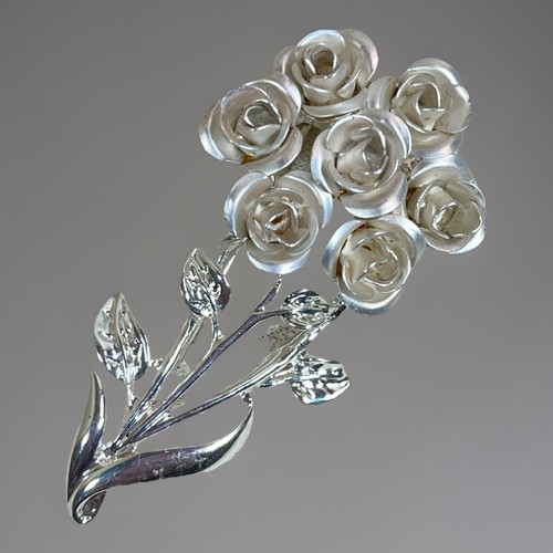 Sculptured rose bouquet brooch - bouquet,