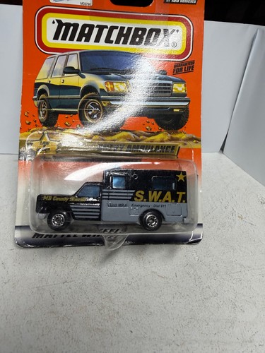 Matchbox chevy ambulance swat - matchbox,