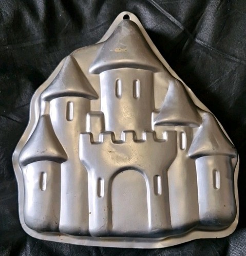 Wilton novelty castle shaped - wilton,