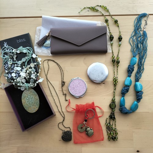 Joblot necklaces new - 8x,