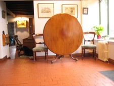 Antique Mahogany Tilt Top