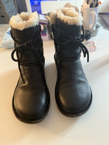 Ugg caspia sheepskin lined - ugg,