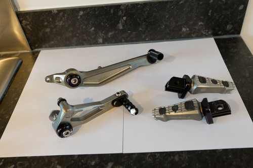 Bmw r1200rs foot controls - r1200rs, hp