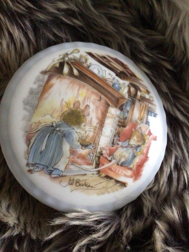 Royal doulton trinket box from - royal,