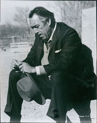 1976 anthony quinn club - quinn,